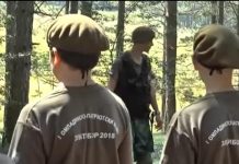 ПОЛИЦИЈА ЗАТВОРИЛА КАМП НА ЗЛАТИБОРУ: Полицајци упали касно синоћ у камп за војну обуку малишана Вучић осудио камп (ВИДЕО) омладински камп на златибору