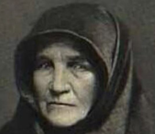 неписмена мајка