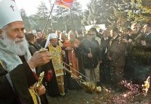 Нови скандал у Црној Гори: Мираш Дедеић позвао вернике СПЦ да узму крштеницу неканонске ЦПЦ крштеница