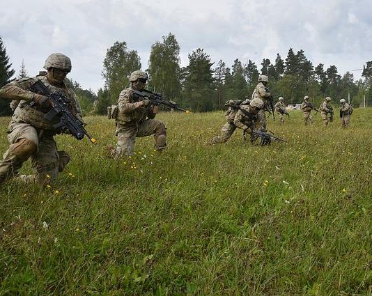 војна вежба