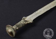 Бронзани праисторијски мач, ког је од зуба времена сачувала Западна Морава, представљен у Крушевцу бронзани мач