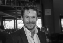 Погинуо Феликс Баумгартнер, човек који је скочио „с ивице свемира“ феликс баумгартнер